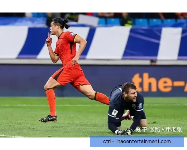 中国男足青岛主场2-1力克印度尼西亚 拜合拉木张玉宁建功迎18强赛首胜